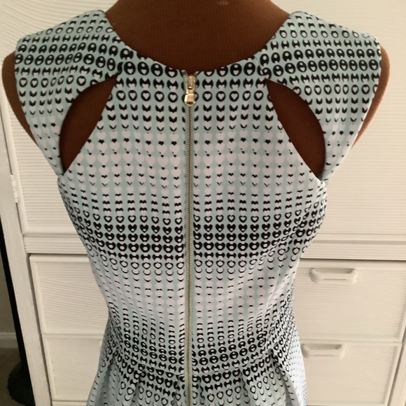 Guess dress mint green with black white dots built-in bra size 12 - Picture 4 of 9